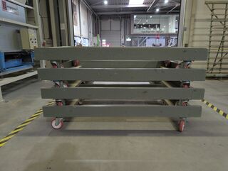 7x Intern transportmiddel op 4x zwenkwiel